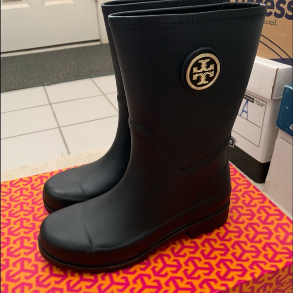 tory burch maureen rain boots